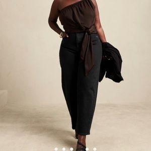 Banana Republic Barrel Jeans NWT - Tall